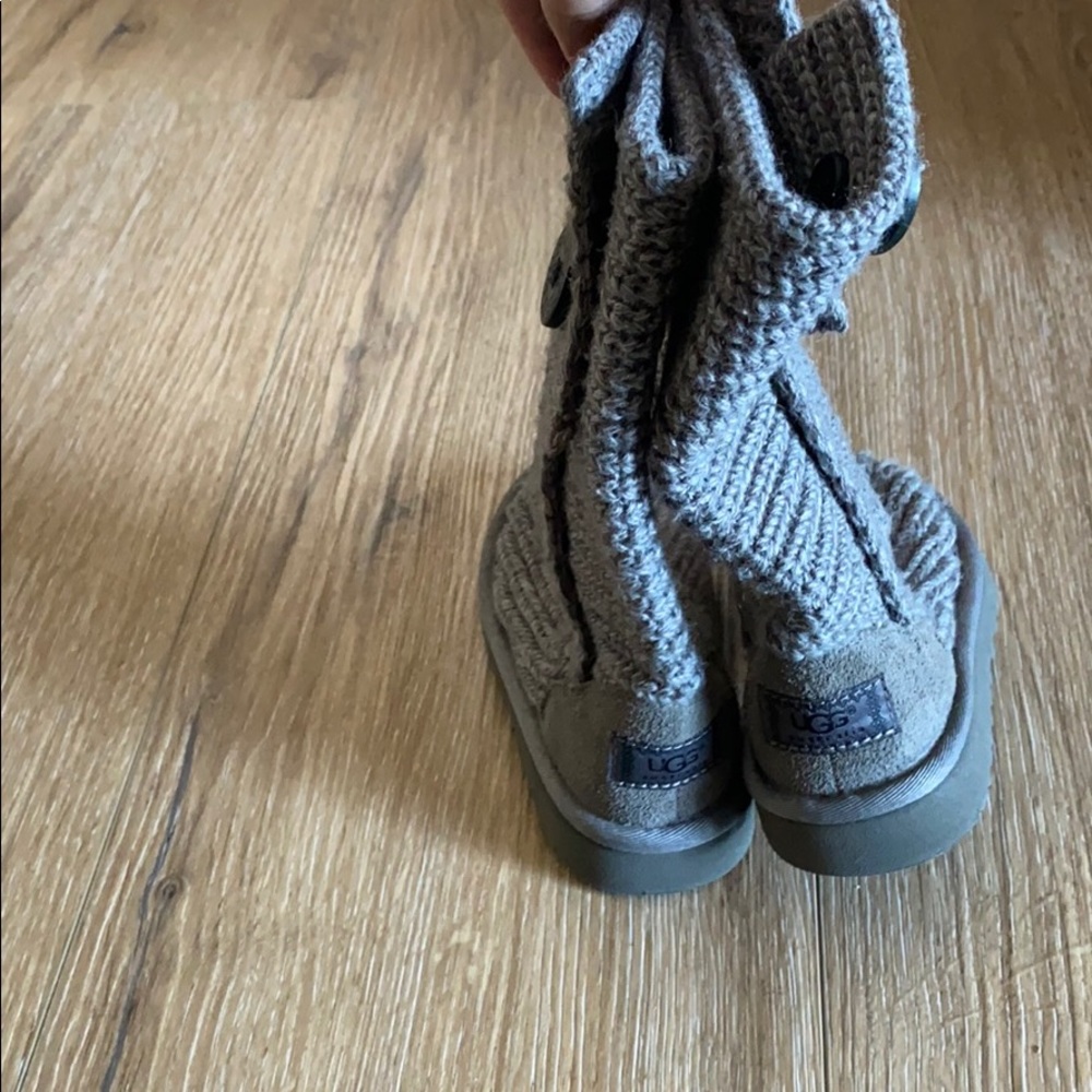 Like NEW toddler girl uggs